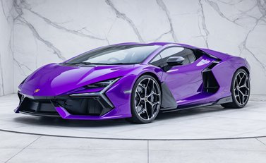 Lamborghini Revuelto 1