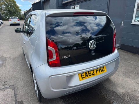 Volkswagen Up HIGH UP 15
