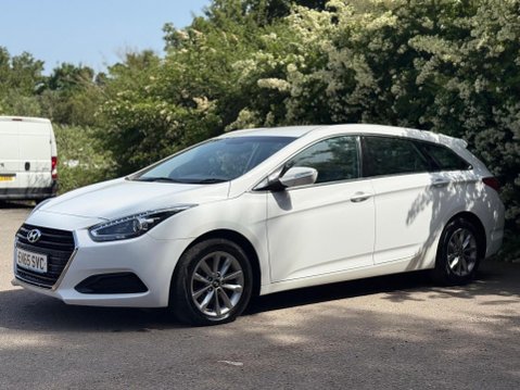 Hyundai i40 1.7 CRDi Blue Drive S Tourer Euro 6 (s/s) 5dr 3