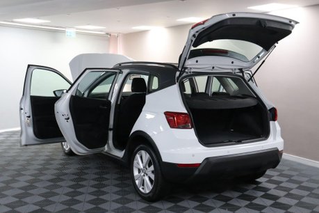 SEAT Arona TSI SE TECHNOLOGY 21