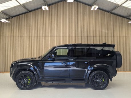 Land Rover Defender 3.0 Defender XS Edition MHEV Auto 4WD 5dr 17