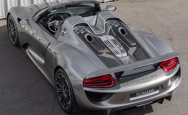 Porsche 918 Spyder 11