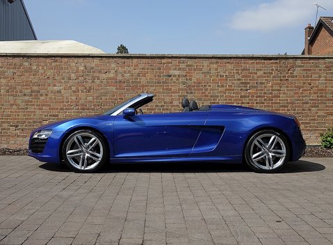 Audi R8 V10 Spyder 17