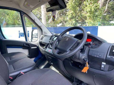 Peugeot Boxer 335 L3H2 16-Seat Non-D1 3.5t Minibus with A/C. ULEZ Euro 6. 15