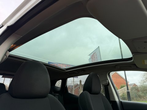 Nissan Qashqai N-CONNECTA DIG-T 27