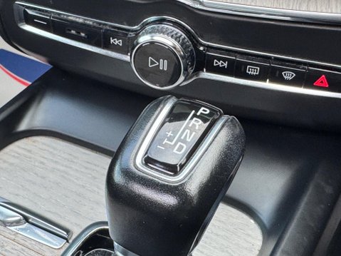 Volvo XC60 2.0 D5 PowerPulse Inscription Auto AWD Euro 6 (s/s) 5dr 46