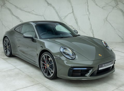 Porsche 911 Carrera 4S (992) 8