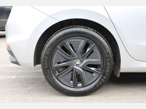 Skoda Fabia DESIGN EDITION TSI DSG 15