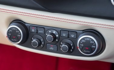 Ferrari 488 Spider 19