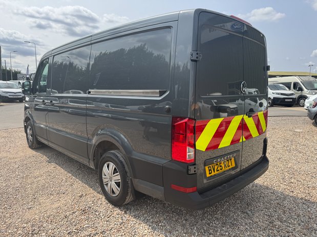 Volkswagen Crafter MWB L2H2 Low Roof Commerce Plus Air Con Sensors EURO 6 10
