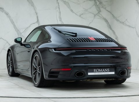 Porsche 911 Carrera 4S (992) 7