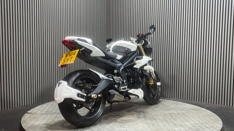 Triumph Street Triple 2014 27K NEW MOT SERVICED SCORPION EXHAUST NAKED 675CC TRIPLE 3