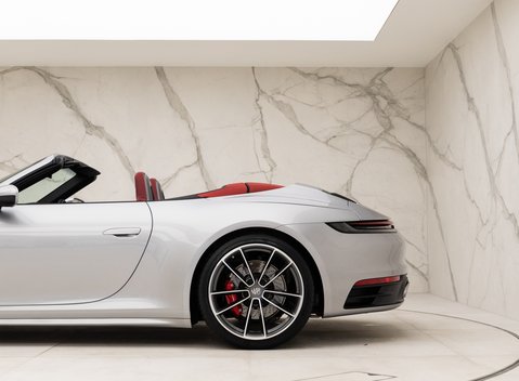 Porsche 911 Carrera 4S Cabriolet (992) 27