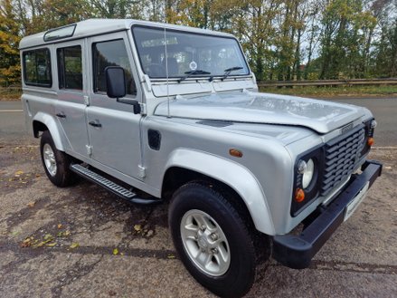 Land Rover Defender 110 TD5 STATION WAGON