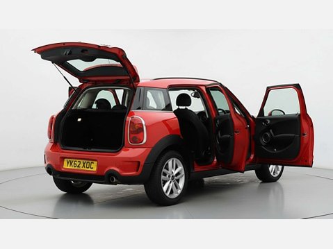 Mini Countryman 2.0 Cooper SD SUV 5dr Diesel Auto ALL4 Euro 5 (143 ps) 11