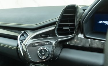 Ferrari 458 Italia 18