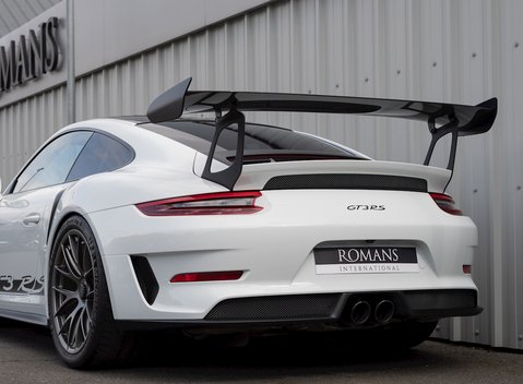 Porsche 911 (991.2) GT3 RS Weissach 28