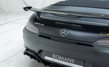 Mercedes-Benz AMG GT R Roadster 37