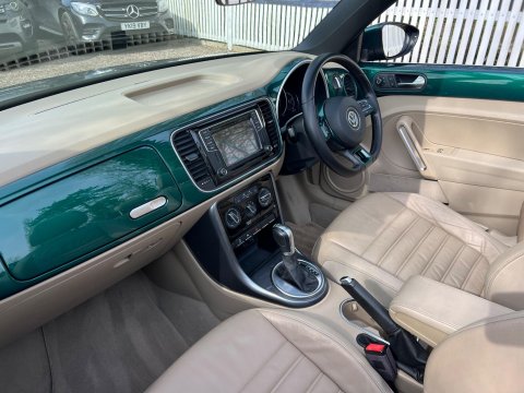 Volkswagen Beetle DESIGN TSI BLUEMOTION TECHNOLOGY DSG 55