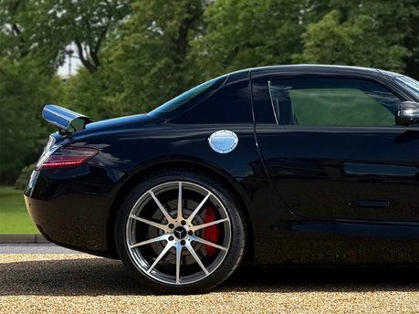 Mercedes-Benz SLS AMG Coupe 12