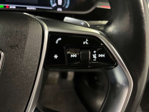 Audi E-Tron e-tron Technik 50 Quattro 4WD 5dr 18