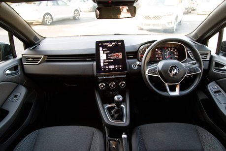 Renault Clio ICONIC TCE