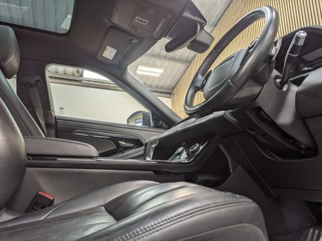 Land Rover Range Rover Evoque 2.0 Range Rover Evoque R-Dynamic S D Auto 4WD 5dr 35