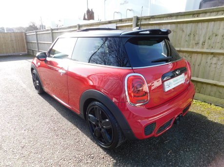 Mini Hatch COOPER S AUTOMATIC 3dr 6