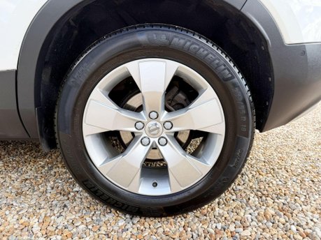 Volvo XC40 2.0 D3 Momentum Pro Auto Euro 6 (s/s) 5dr 11