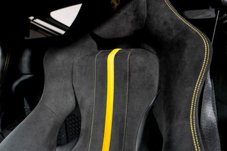 Ferrari 488 Pista WARRANTY. HISTORIC PAINTWORK. CARBON FIBRE INT & EXT. LIFT. CARPLAY. 27