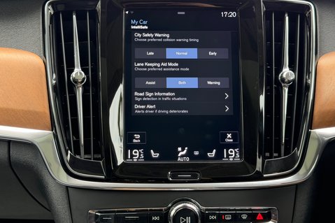 Volvo V90 D5 POWERPULSE INSCRIPTION PRO AWD -PAN ROOF - £6320 OPTIONAL EXTRAS  52