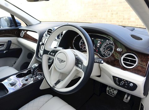 Bentley Bentayga 27
