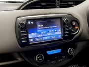 Toyota Yaris 1.5 VVT-h Icon Hatchback 5dr Petrol Hybrid E-CVT Euro 6 (s/s) (100 ps) Air 16