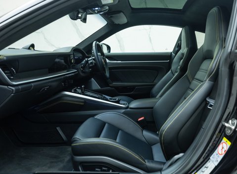 Porsche 911 Turbo S (992) 11