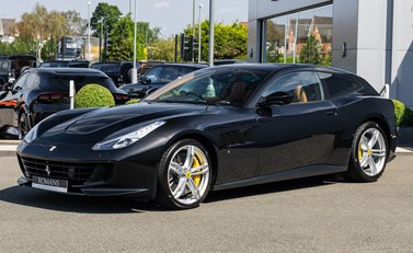 Ferrari GTC4 Lusso V12 2
