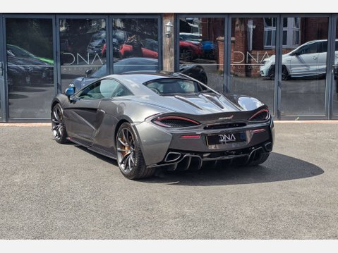 McLaren 570S 3.8 570s Coupe Semi-Auto 2dr 31