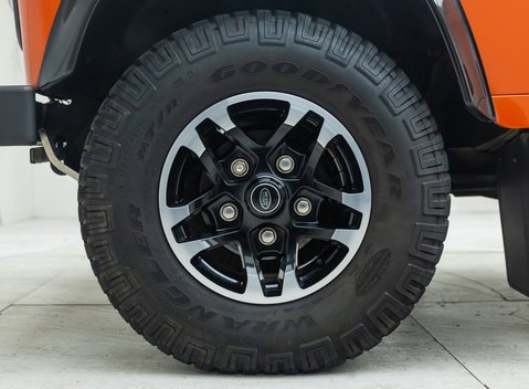 Land Rover Defender 110 ADVENTURE 29