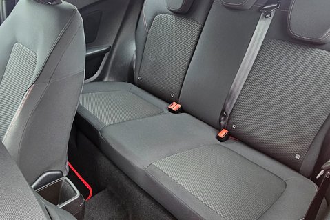 Ford Fiesta ST-LINE LOOK! 1 OWNER! 6 SERVICES.. APPLE CARPLAY.. STUNNING EXAMPLE 15