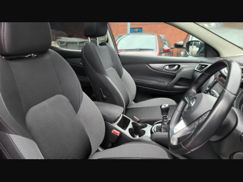 Nissan Qashqai N-CONNECTA DIG-T 14