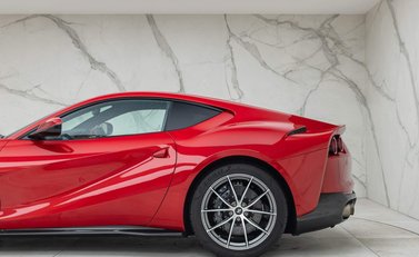 Ferrari 812 Superfast 35