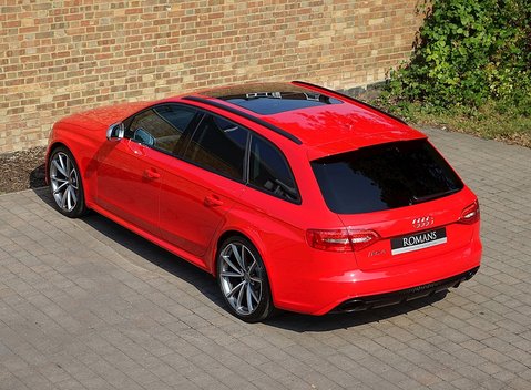 Audi RS4 Avant 16