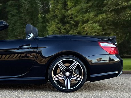 Mercedes-Benz SL Series SL63 AMG 11