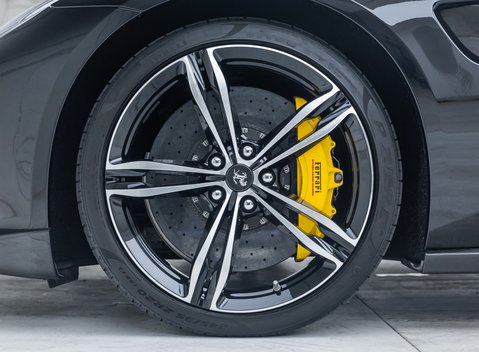 Ferrari GTC4 Lusso V12 10