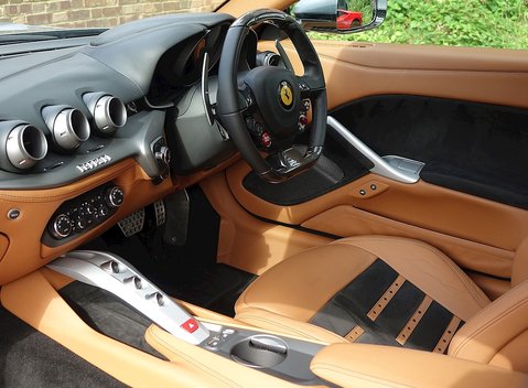 Ferrari F12 Berlinetta 18