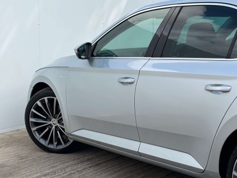 Skoda Superb 2.0 Superb Laurin & Klement TSi Semi-Auto 5dr 42