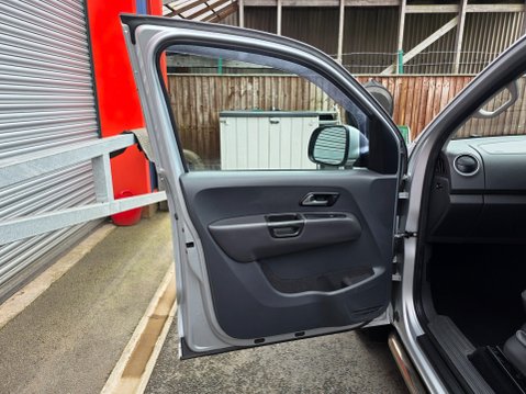 Volkswagen Amarok DC TDI HIGHLINE 4MOTION Auto 20