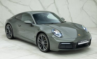 Porsche 911 Carrera (992) 7