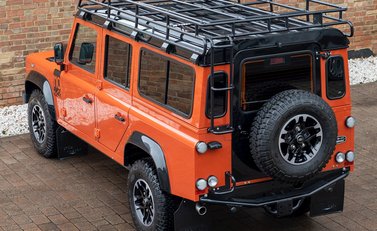 Land Rover Defender 110 Adventure Edition 9