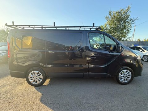 Renault Trafic 1.6 dCi 27 Sport Nav SWB Standard Roof Euro 6 5dr 5
