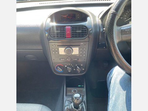 Vauxhall Combo 1.3 CDTi 1700 16v Panel Van 3dr Diesel Manual (134 g/km, 69 bhp) 26